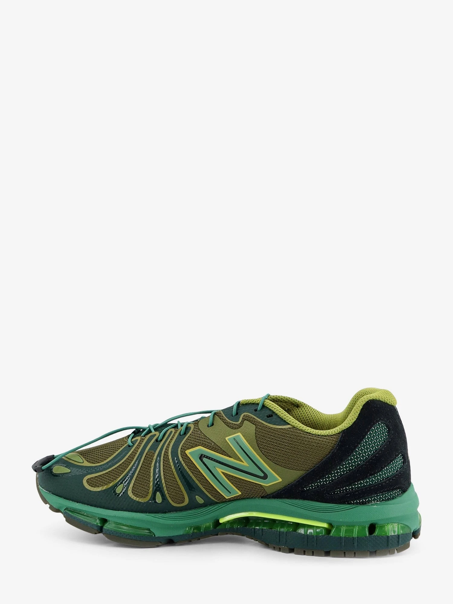 U18907 mesh sneakers with iconic side logo.webp
