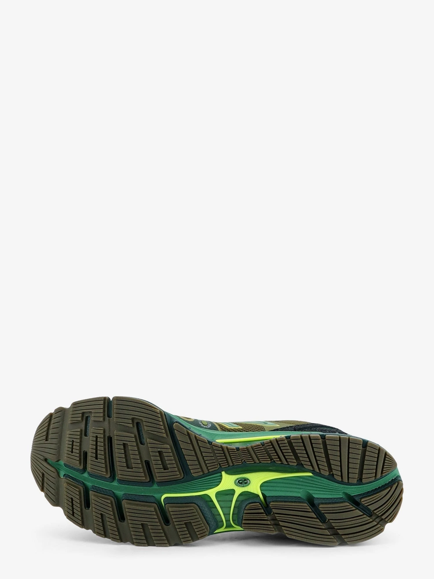 U18907 mesh sneakers with iconic side logo.webp