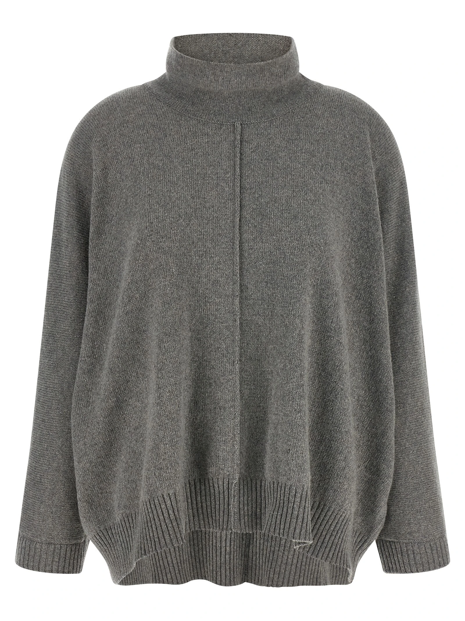 Central stitching sweater