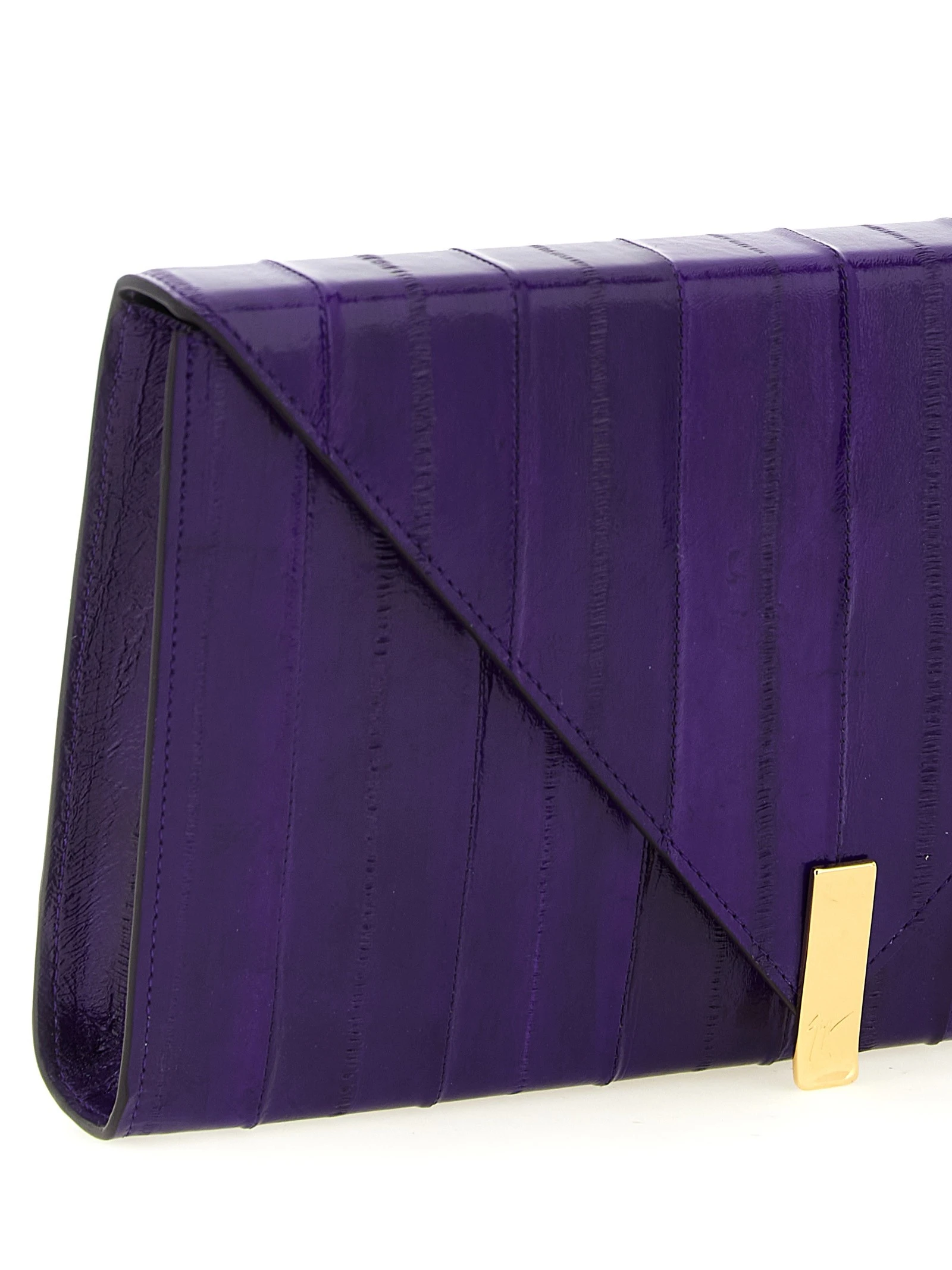 'Tuxedo' clutch