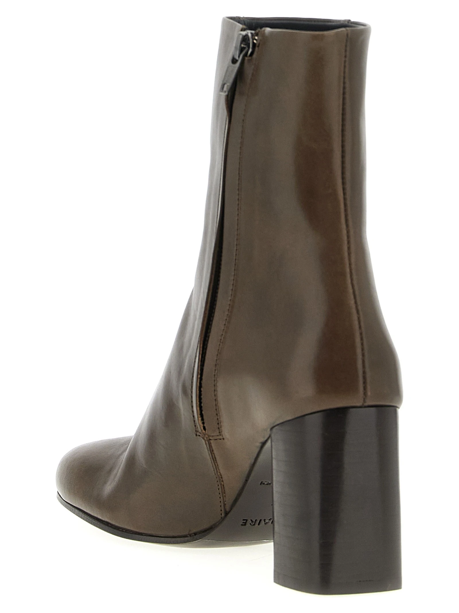 'Anatomic' ankle boots