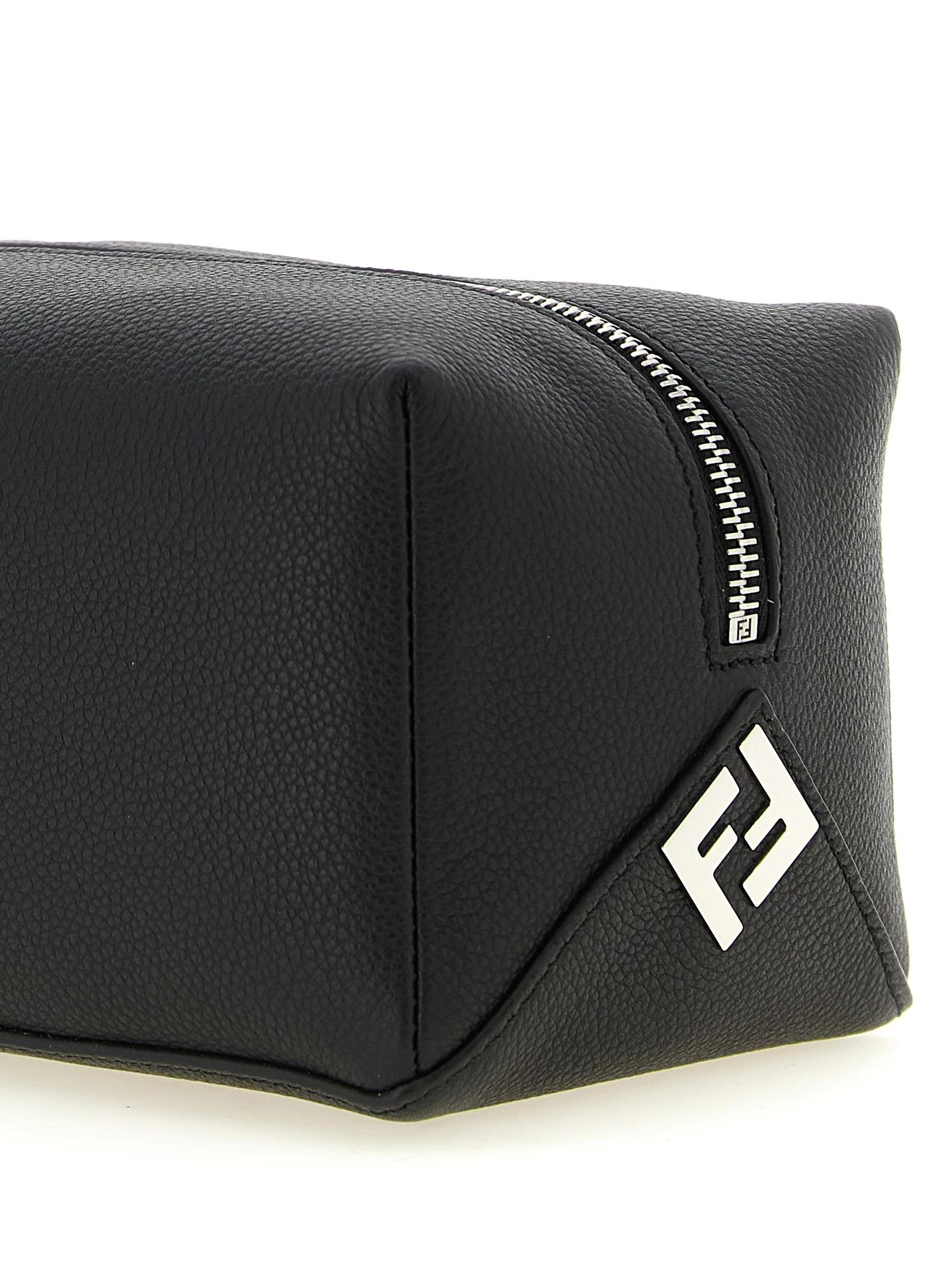 Beauty 'Fendi Lui'