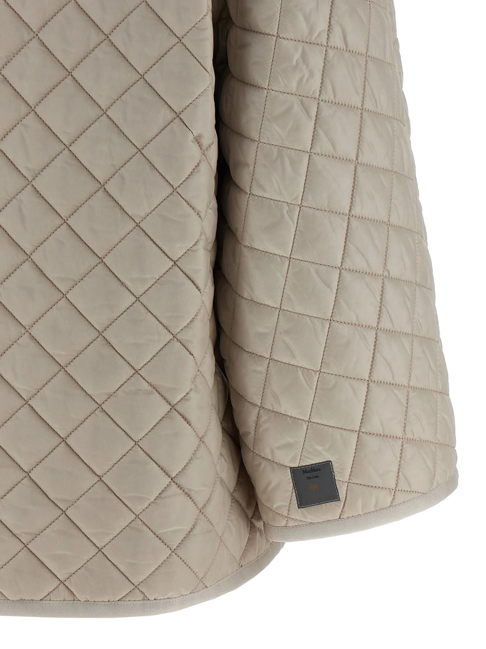 'Delfina' reversible hood
