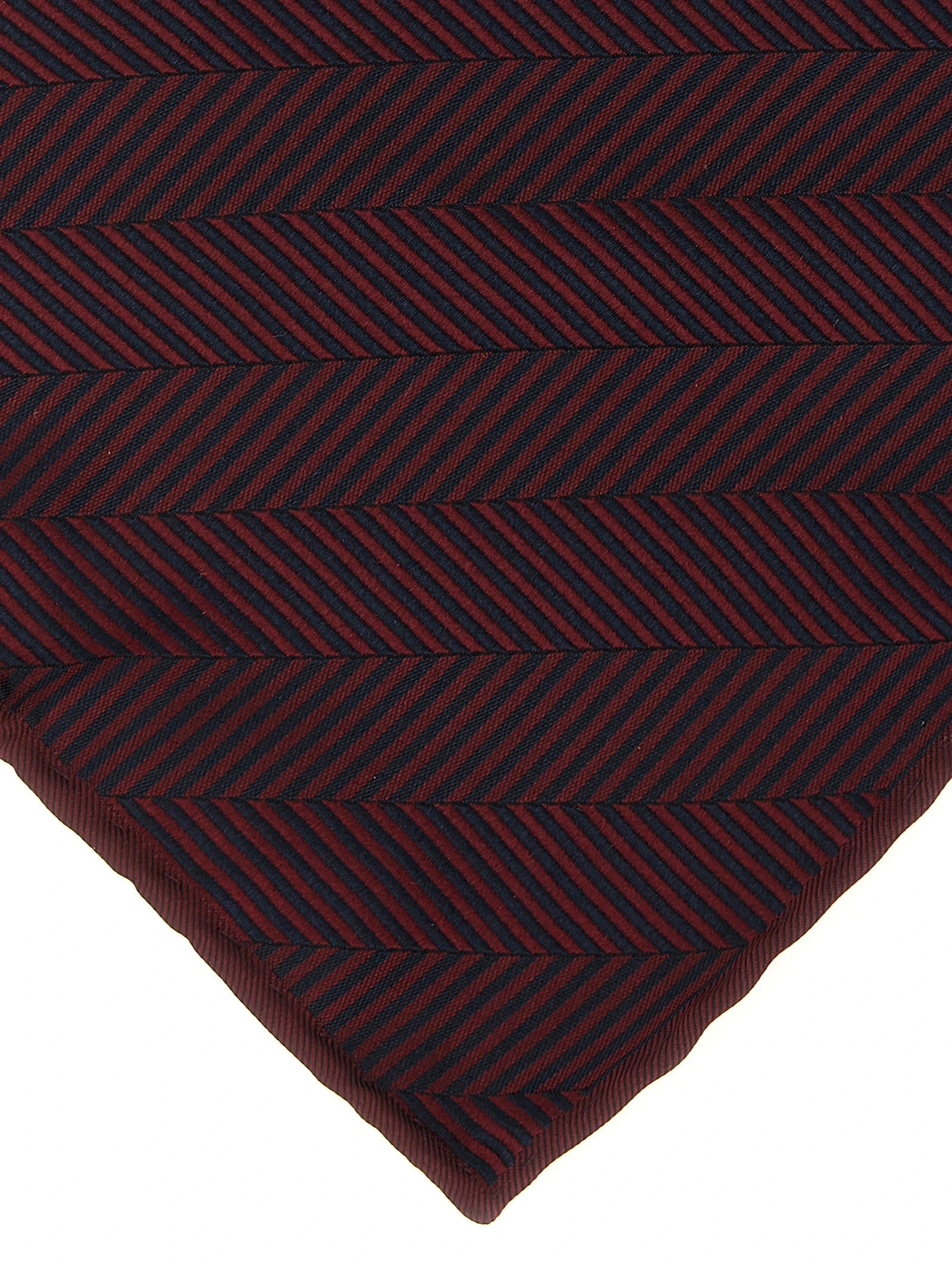 Chevron pocket clutch