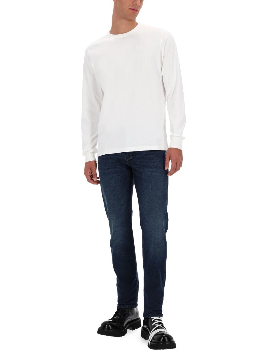 T-SHIRT WITH EMBROIDERED LOGO