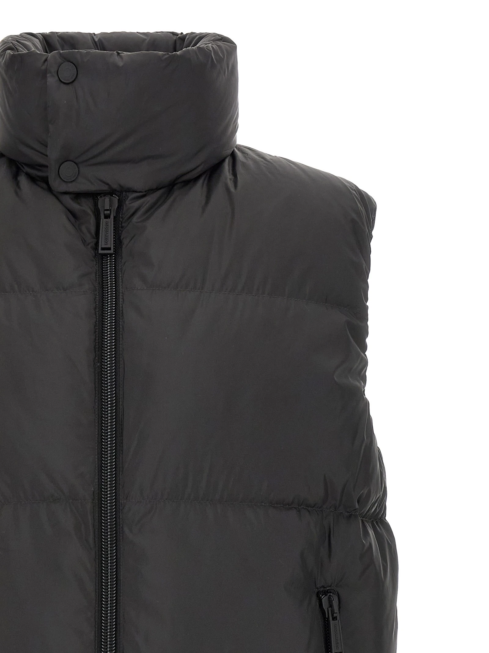'D2 Upside Down' vest