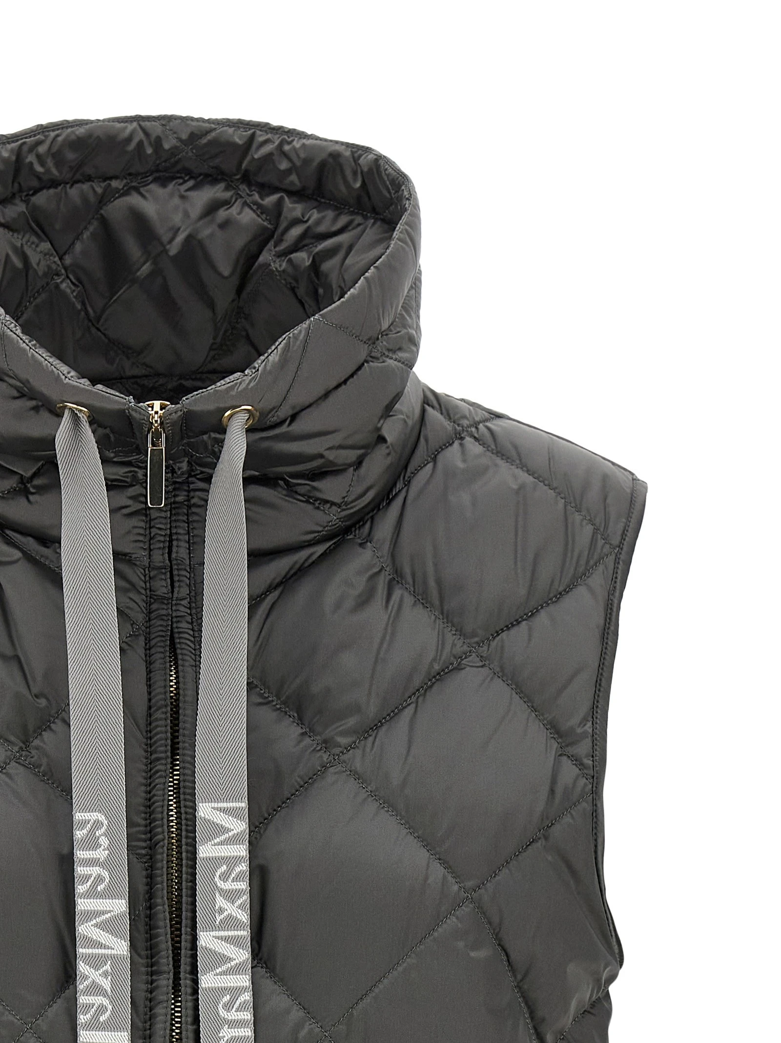 'Tregic' vest