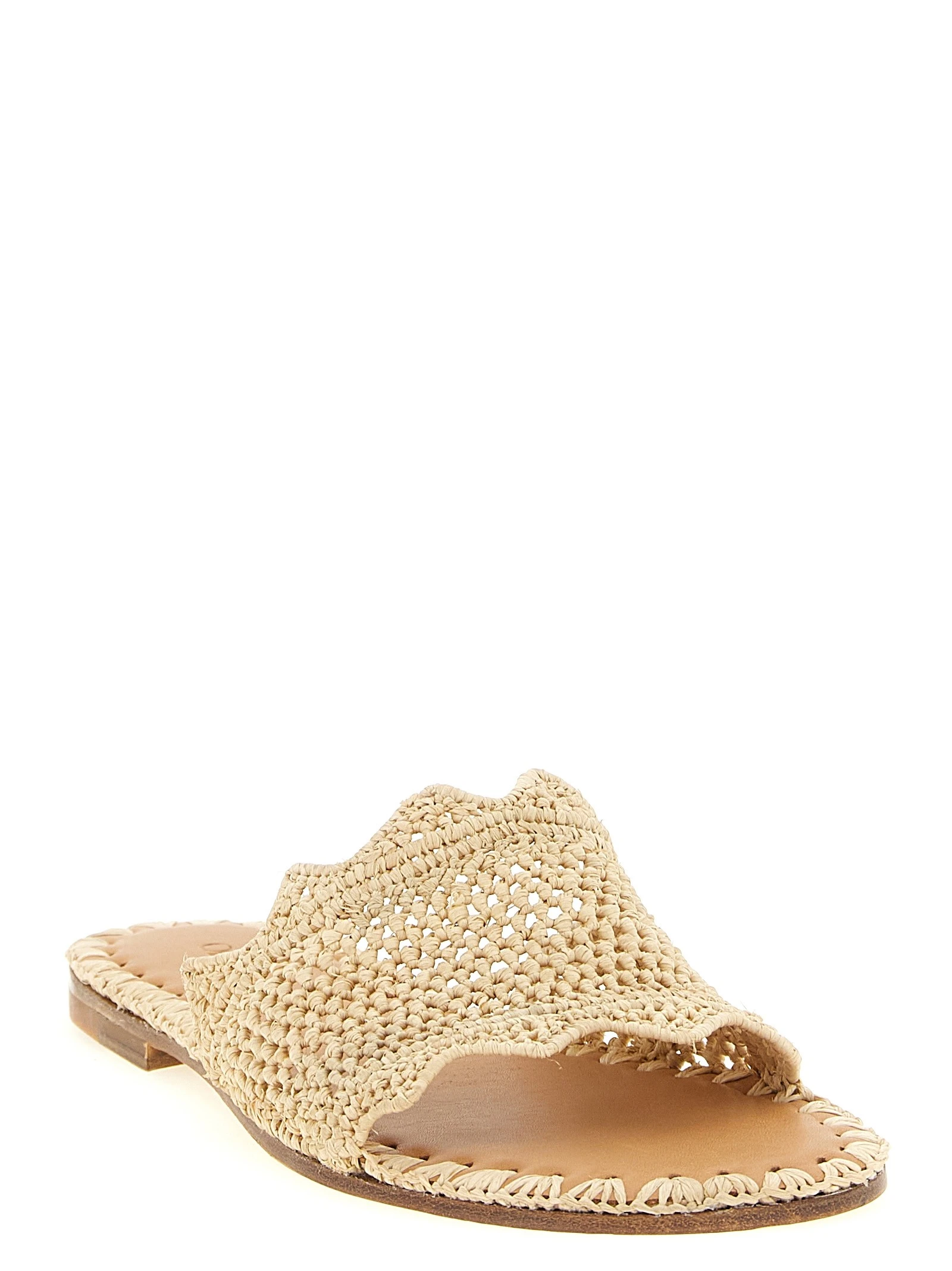 'Lucia' slides