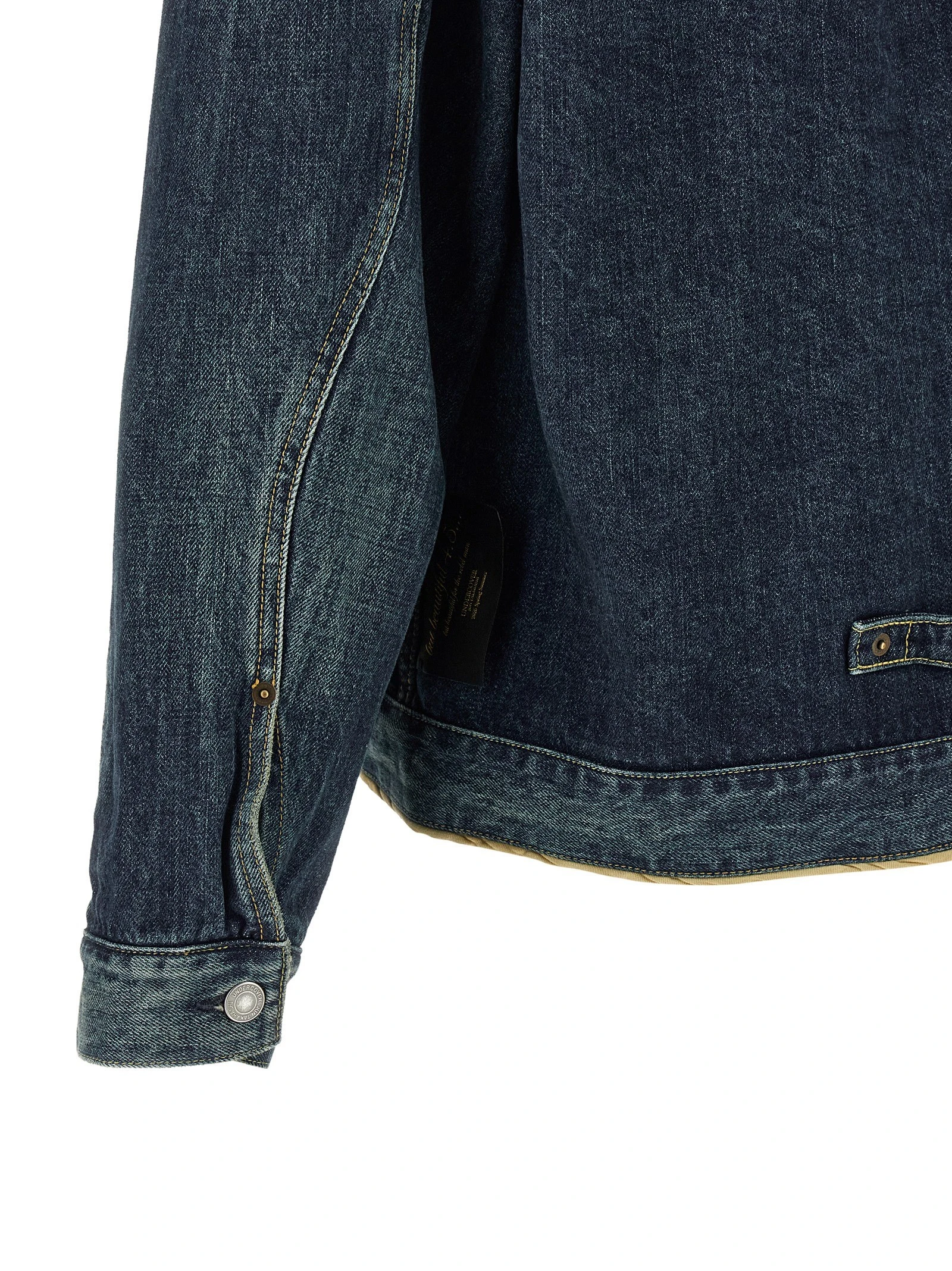 Sinuous seams jacket