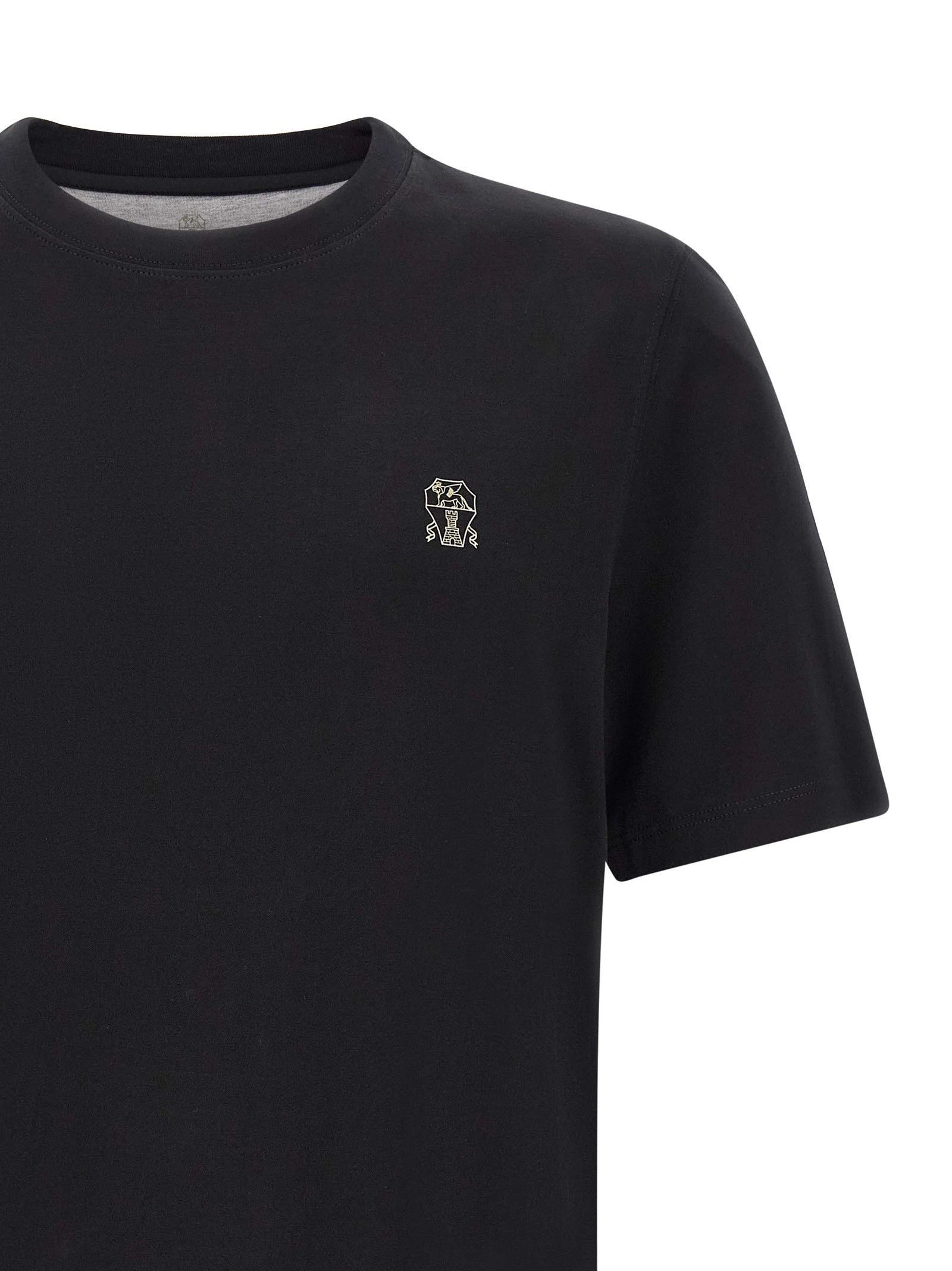 Logo embroidery t-shirt