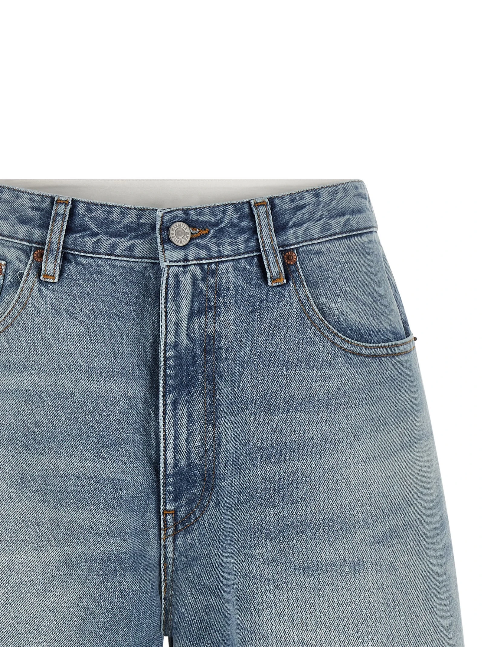 White carré bermuda shorts