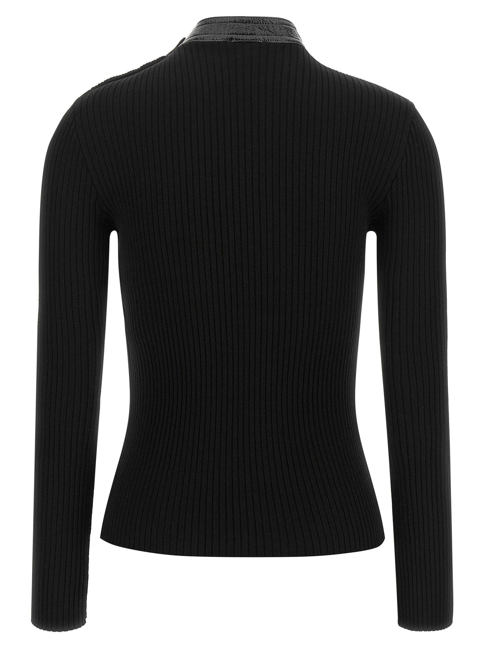 Vinyl collar sweater