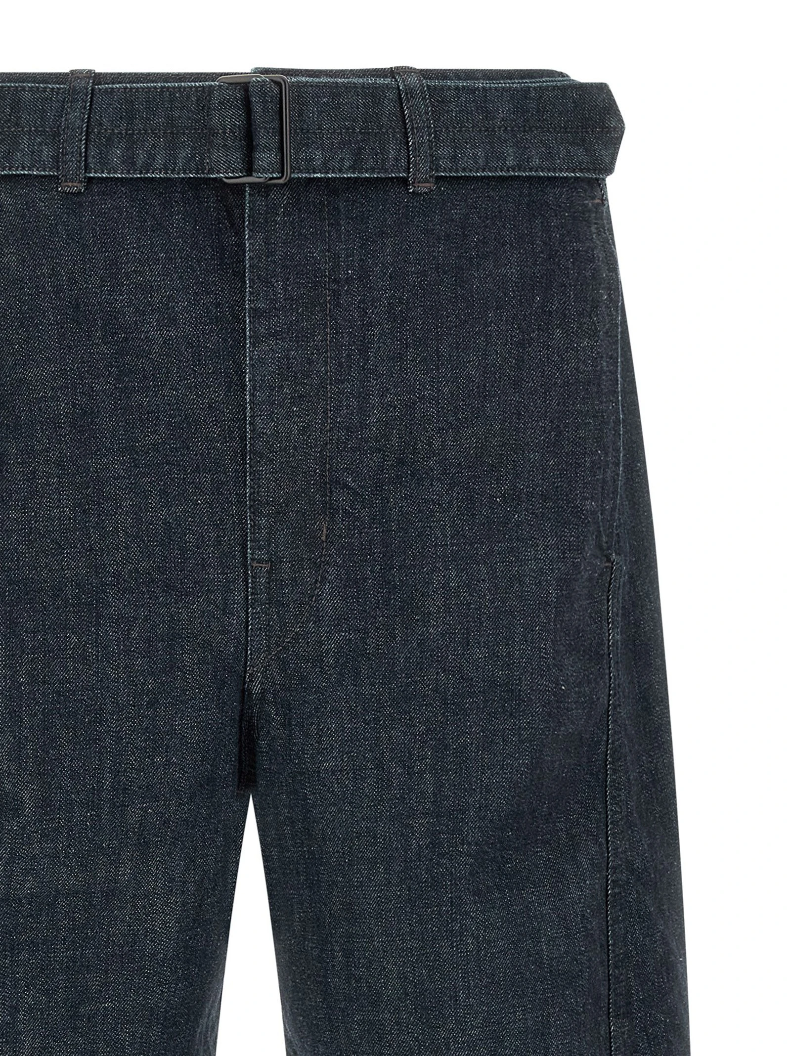 'Twisted' jeans