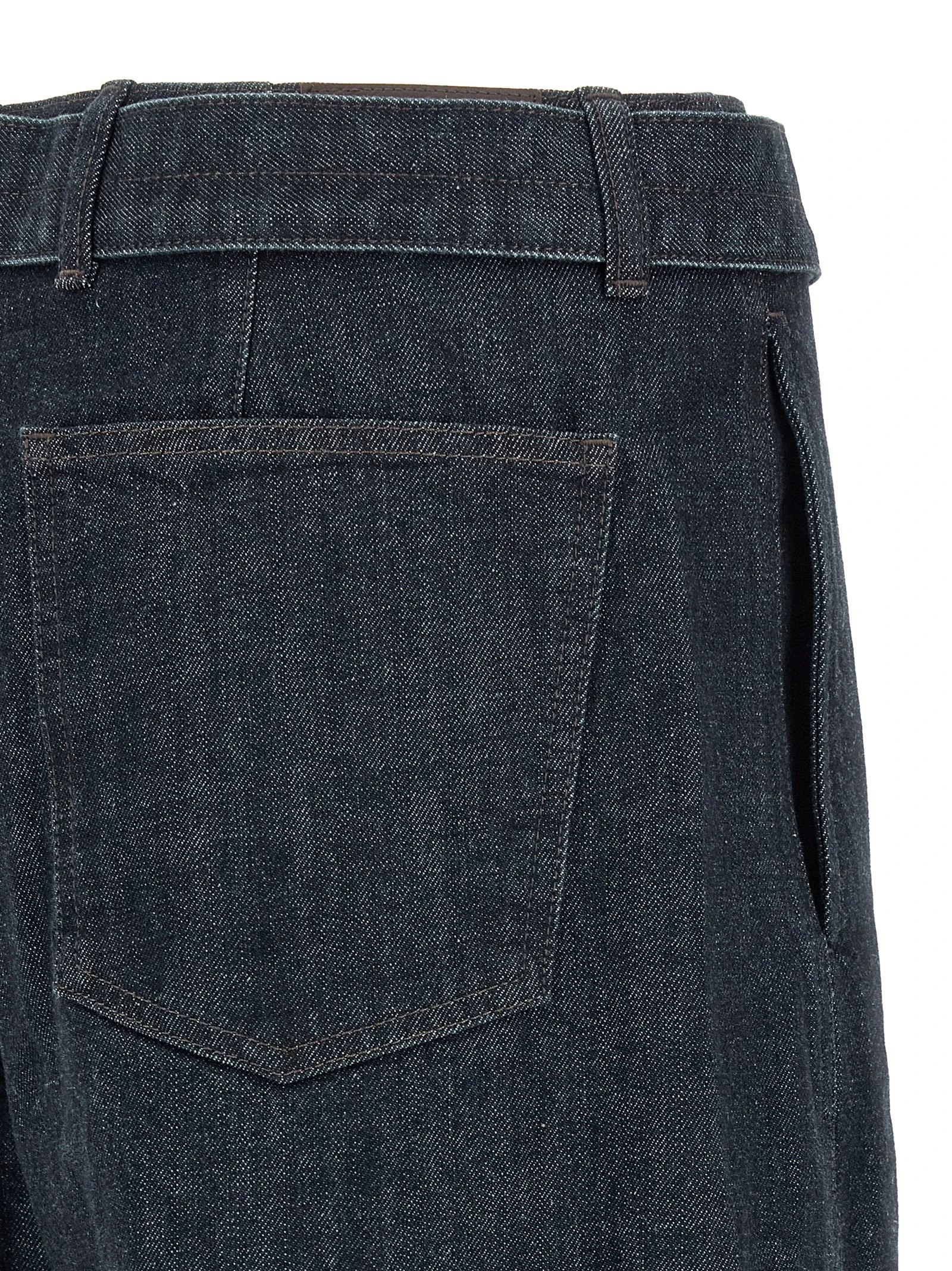 'Twisted' jeans