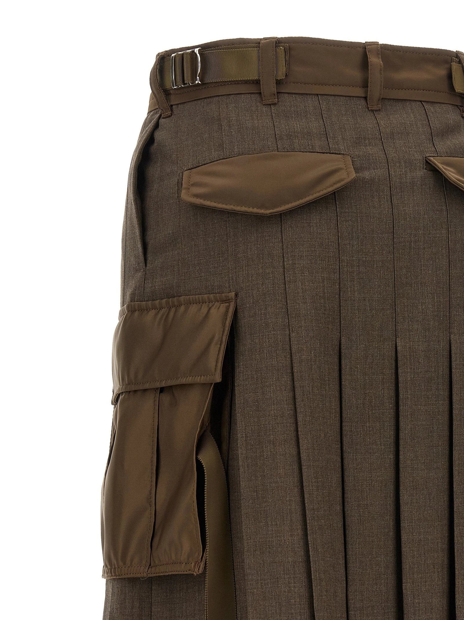 Hybrid construction skirt