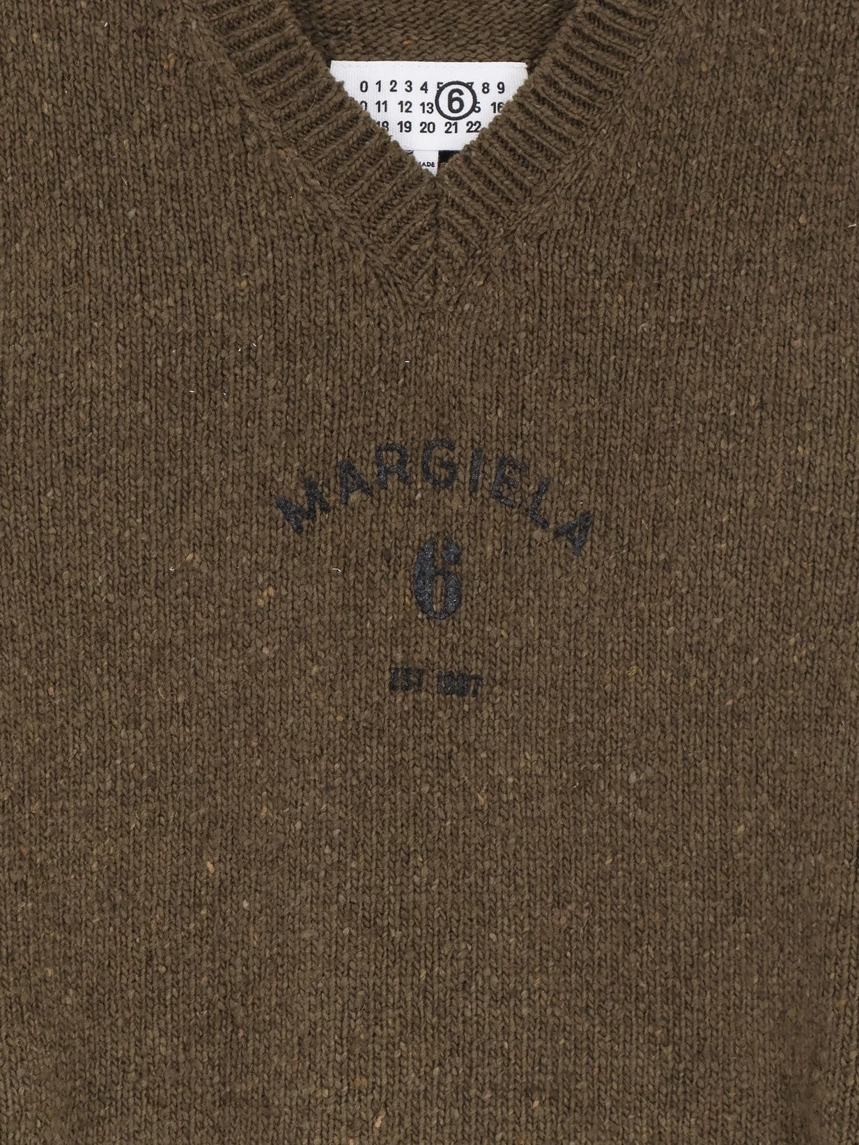 Wool blend vest with used effect