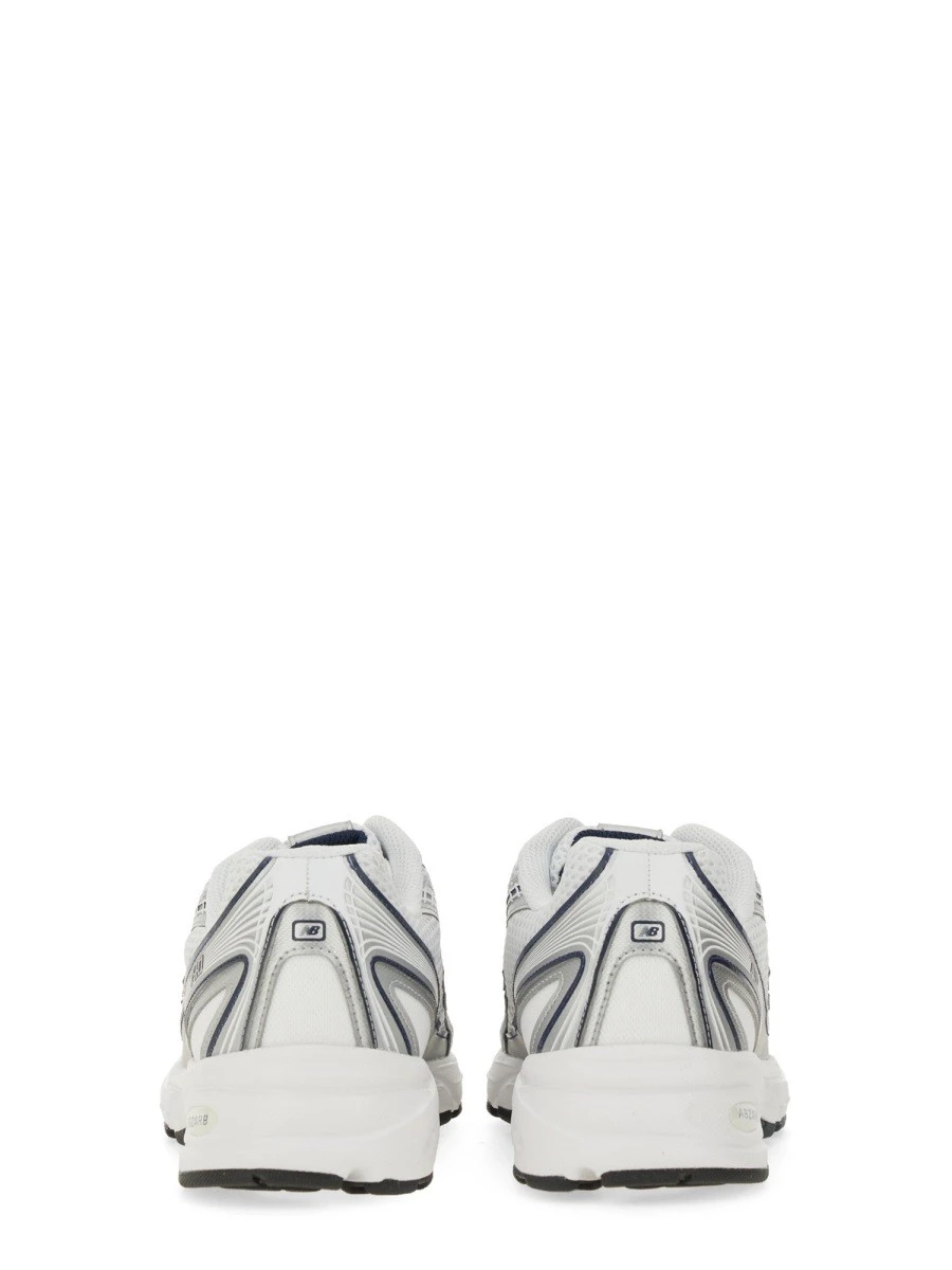 SNEAKER "U740"