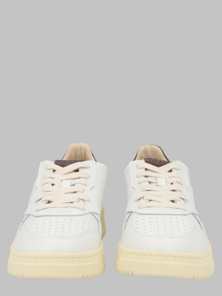 SNEAKER "MEDALIST LOW"