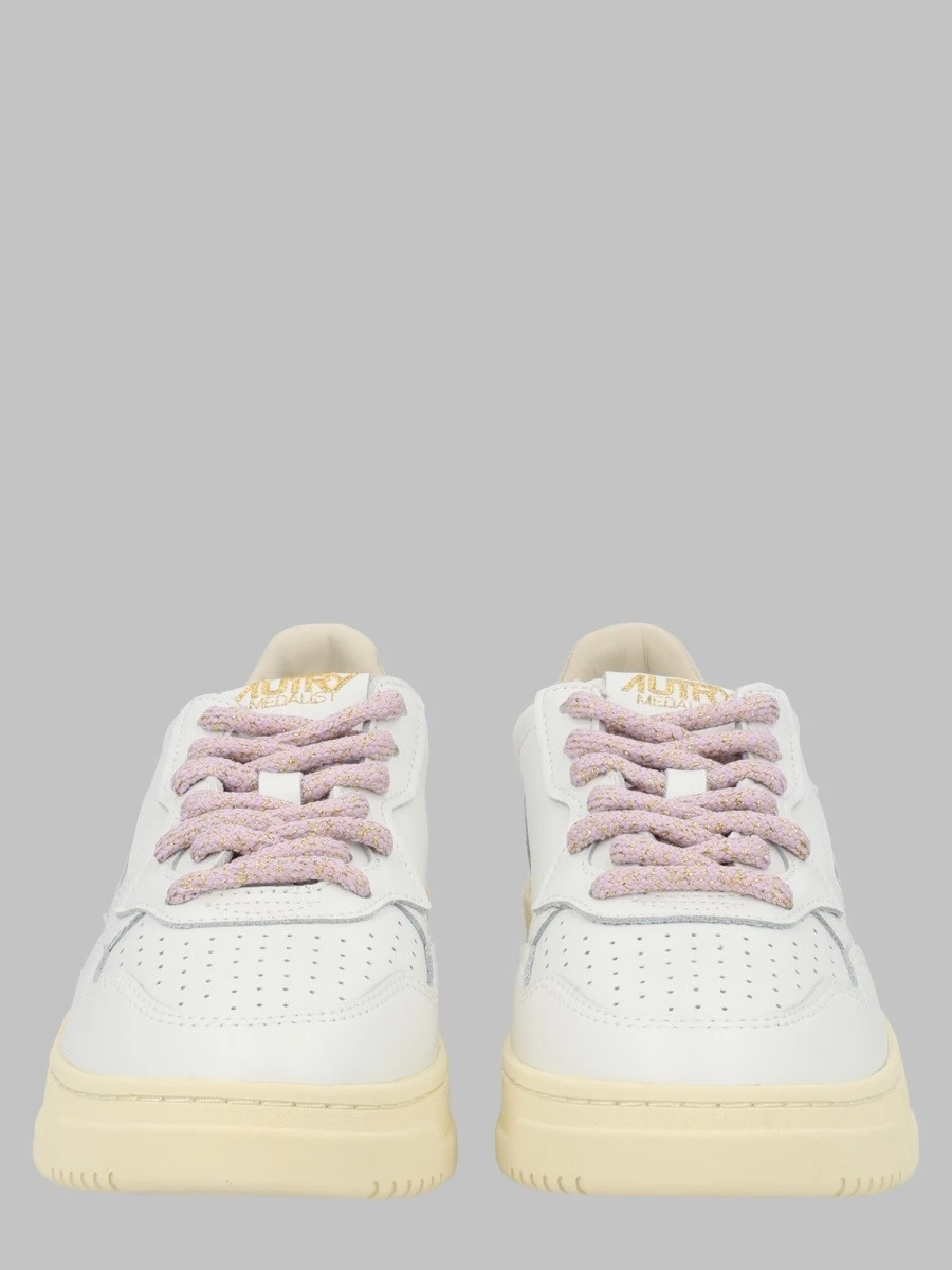 SNEAKER "MEDALIST LOW"