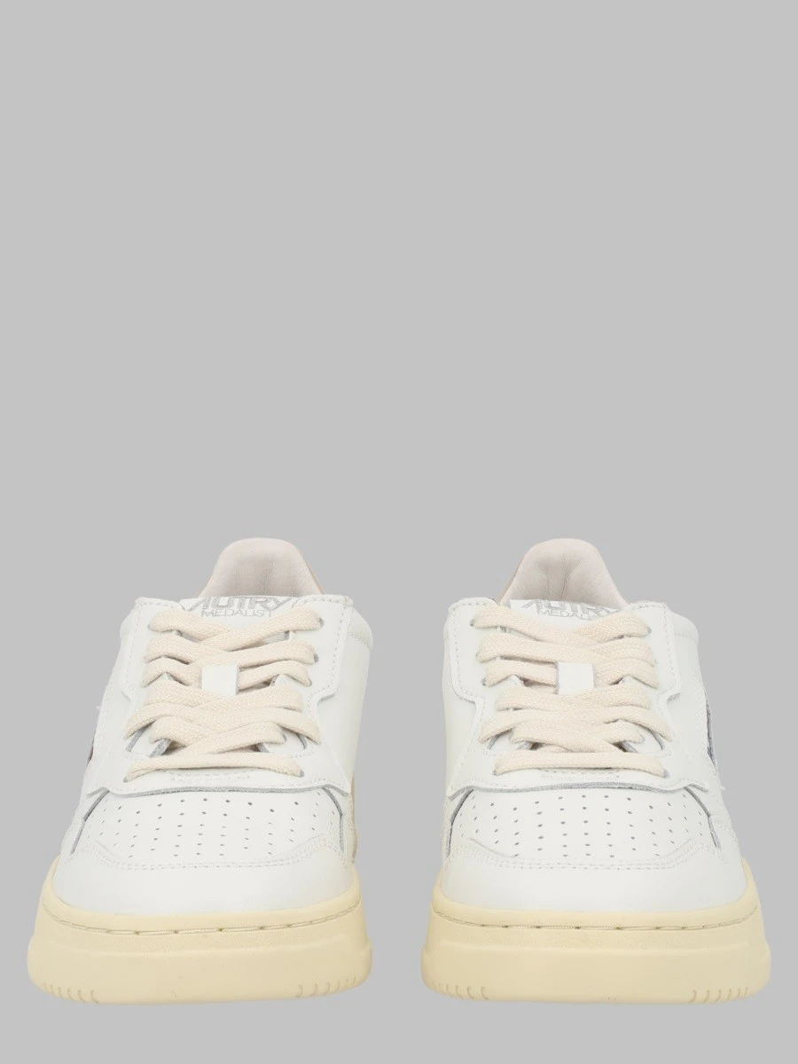 SNEAKER "MEDALIST LOW"