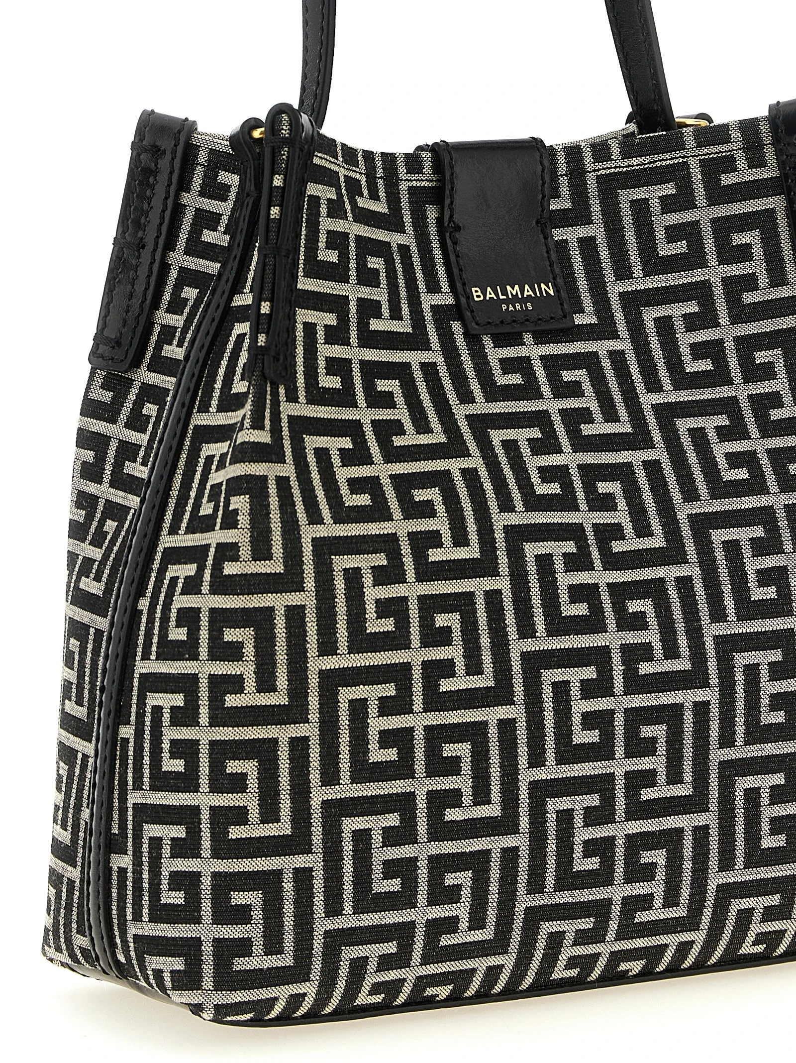 'Release' bucket bag