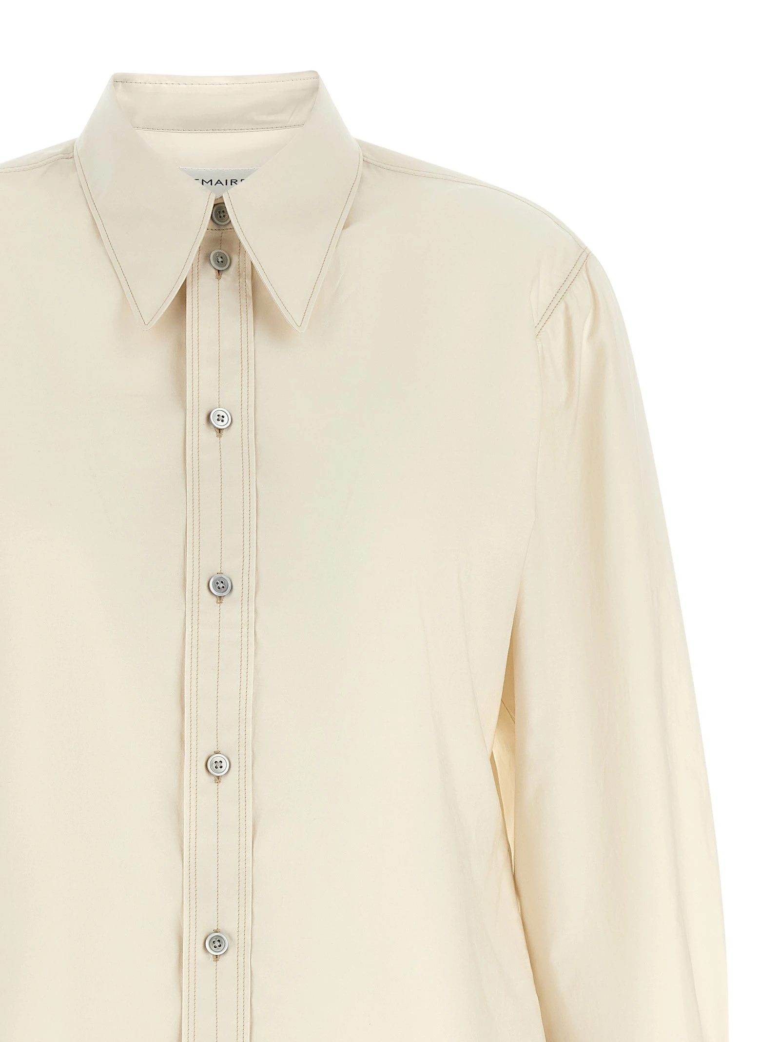 Pointed collar shirt