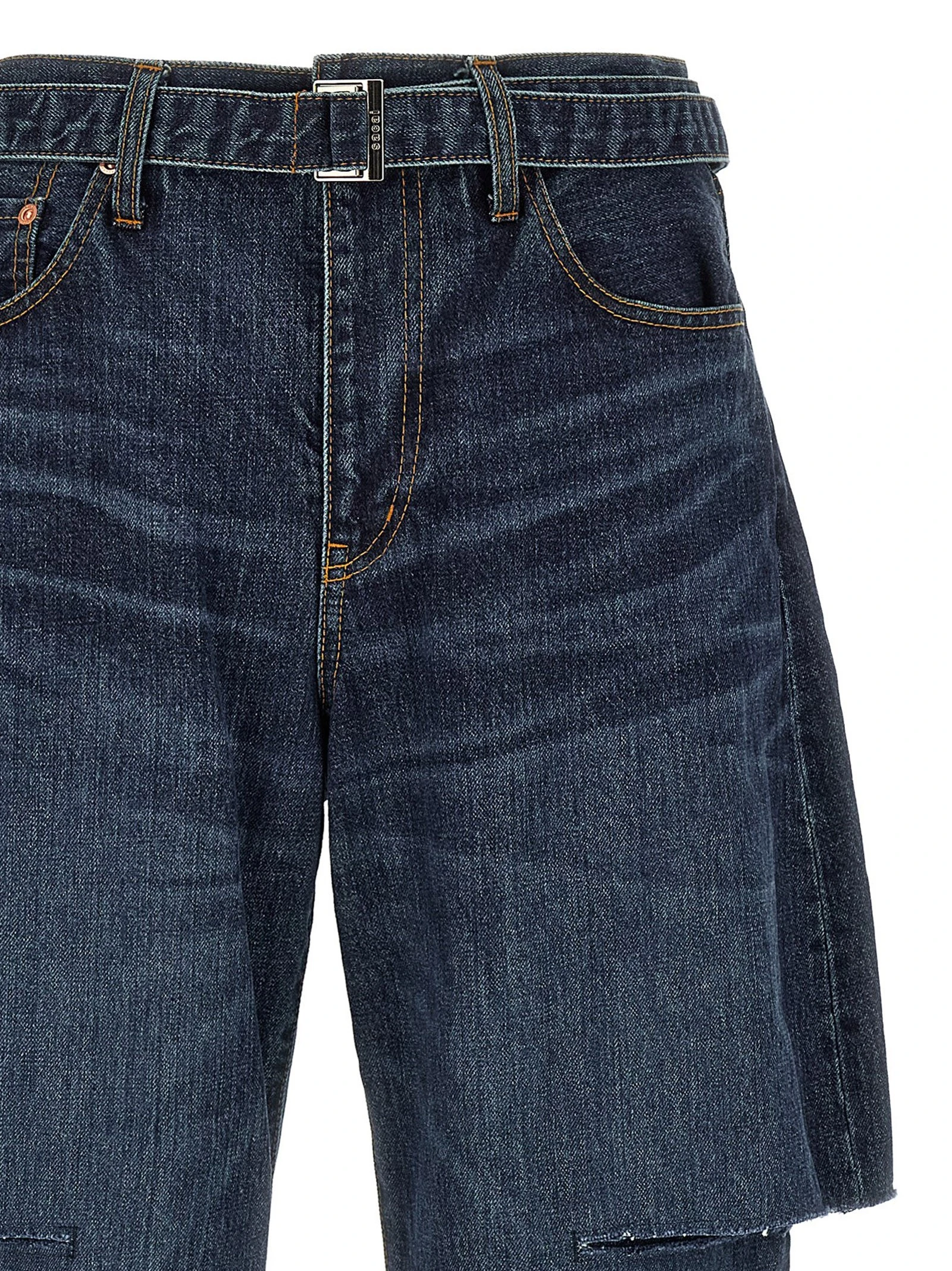 Cut-out jeans
