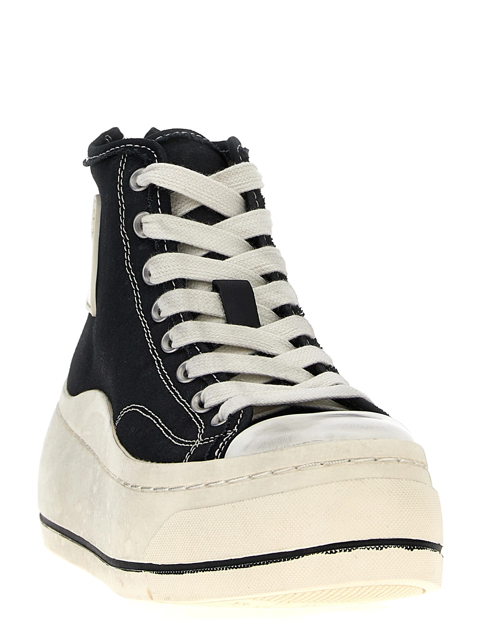 'High Top' sneakers