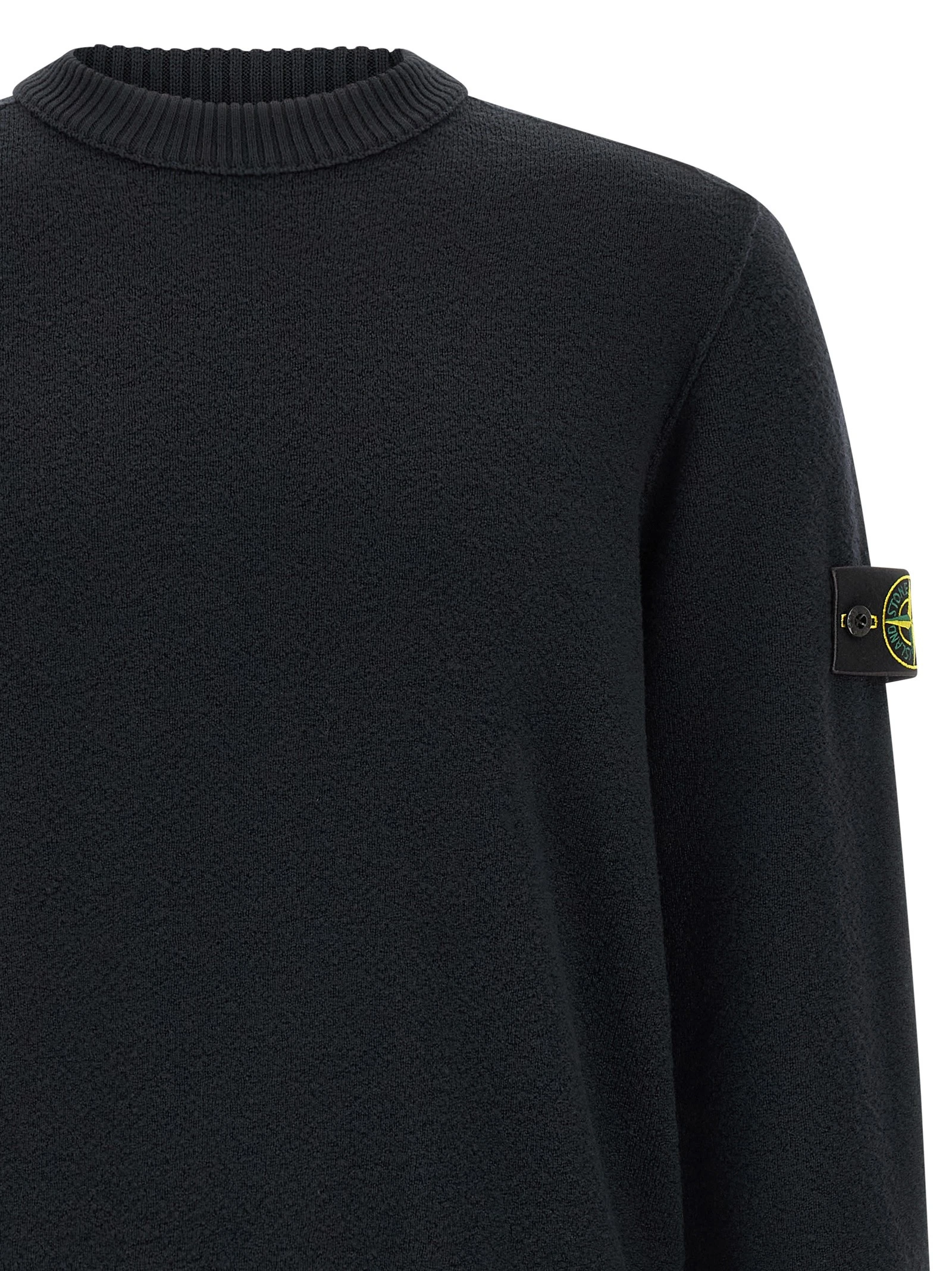 '5100011' sweater