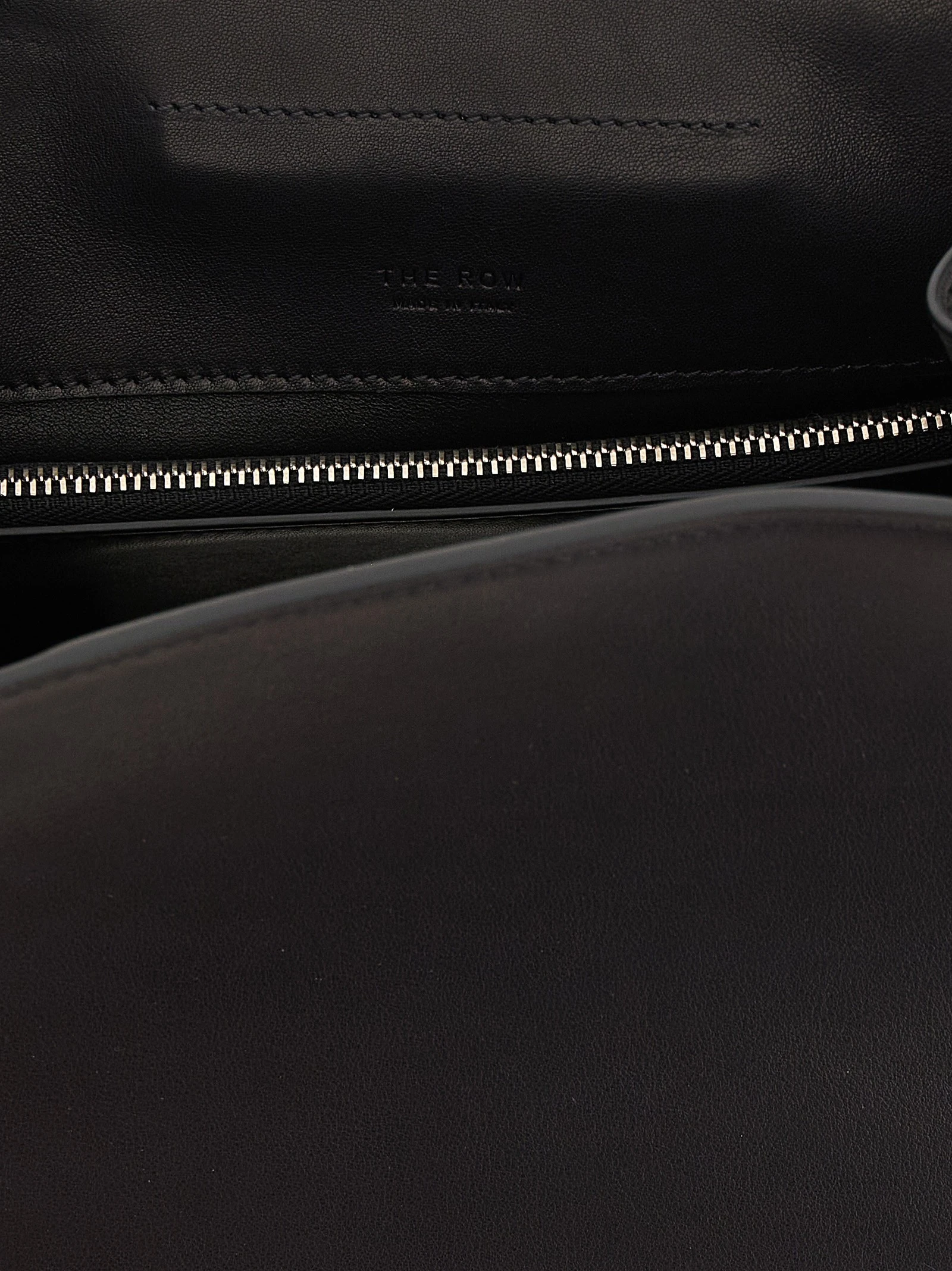 'Peggy' clutch