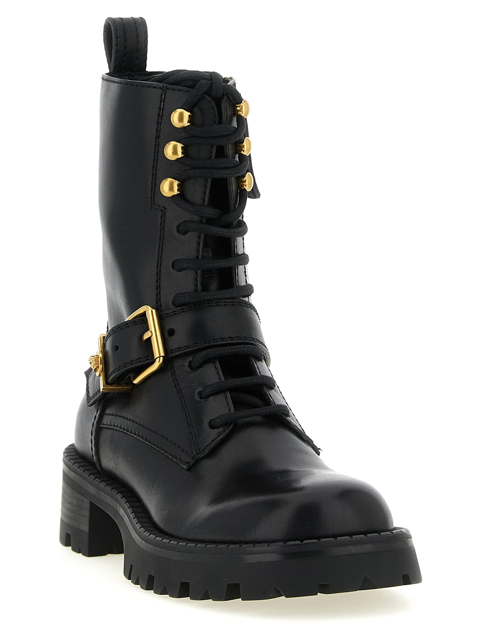 Ankle boots with buckle