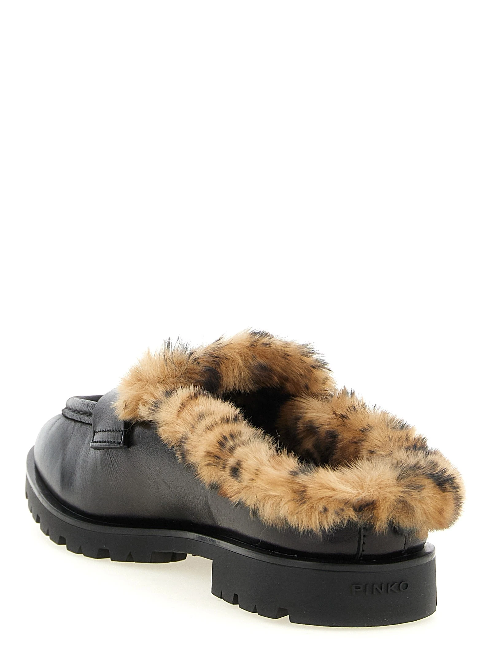 'Nora 09' mules
