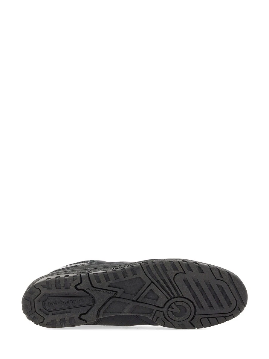SNEAKER 650.webp