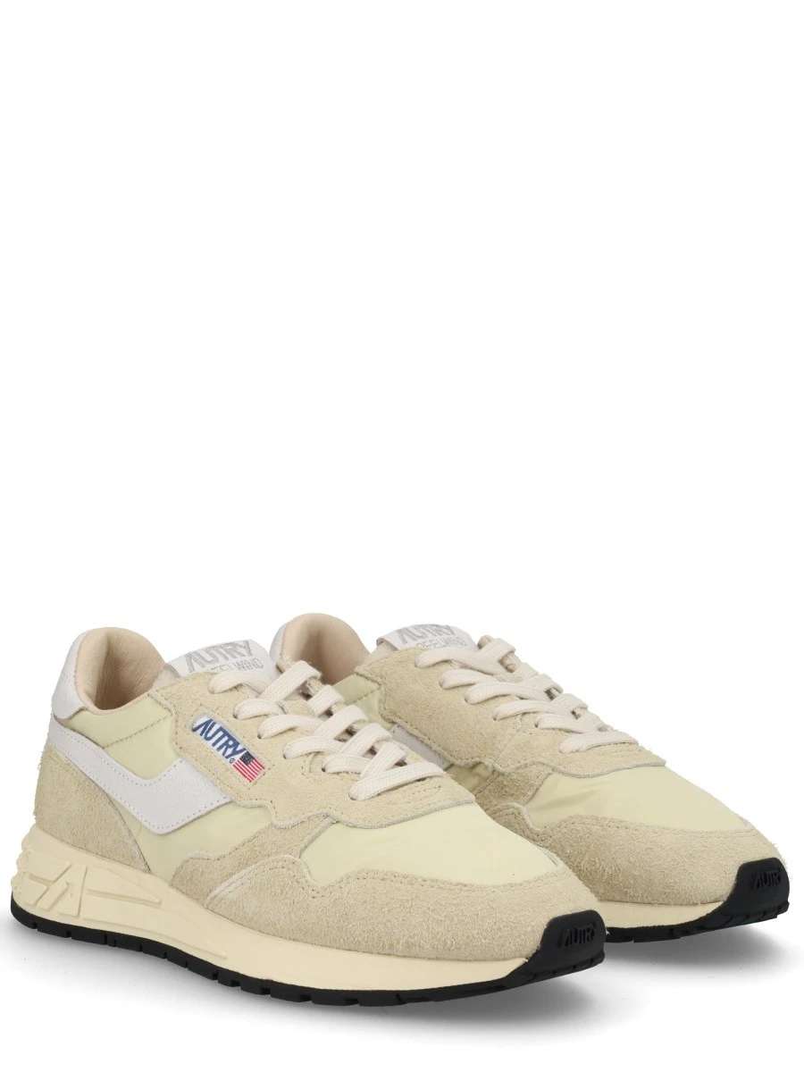 Hammered leather bi-fold wallet.webp