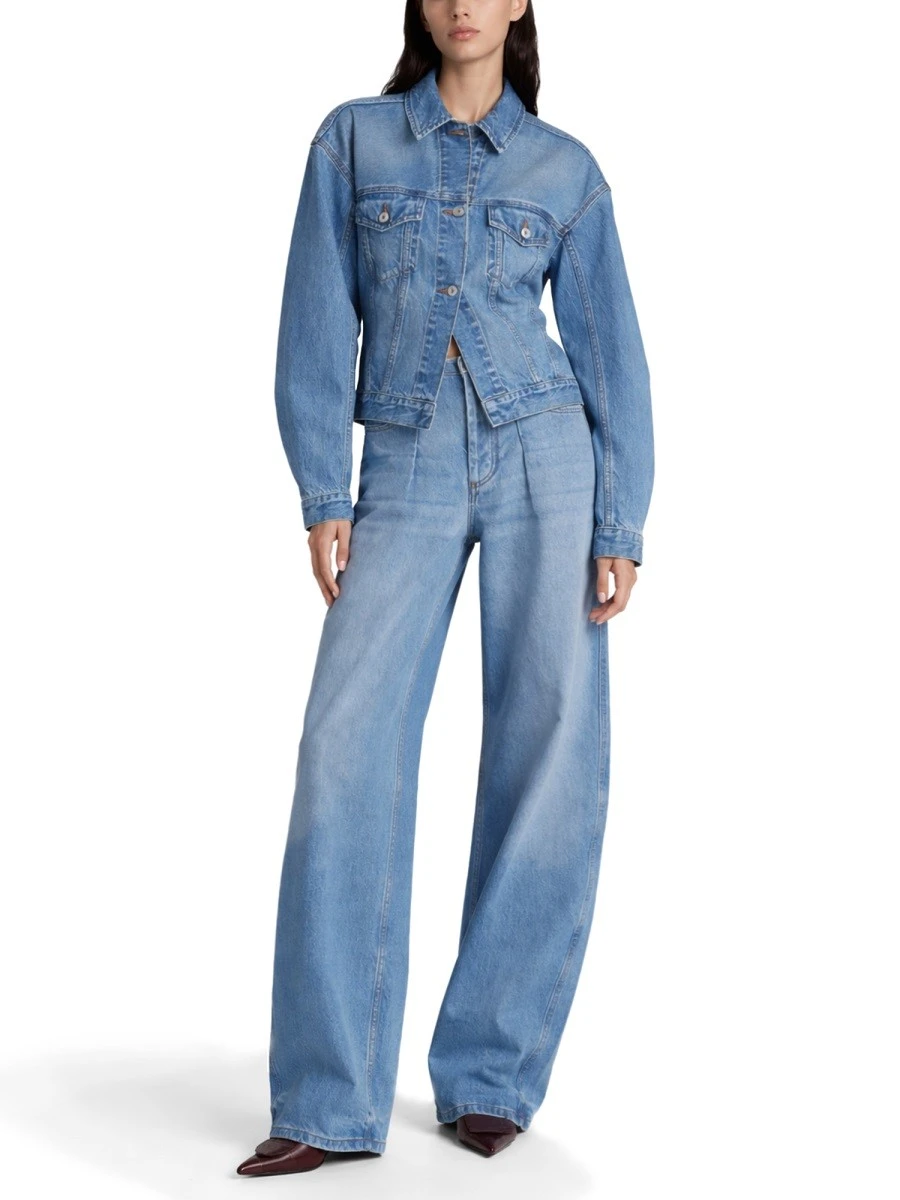 Iconic single-breasted pure virgin wool suit.webp