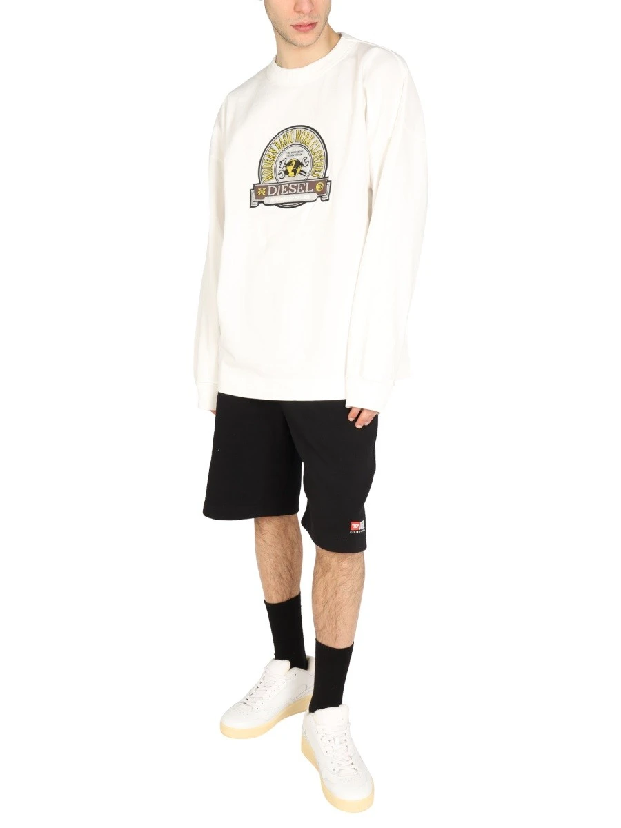 LOGO PATCH SWEATSHIRT.webp
