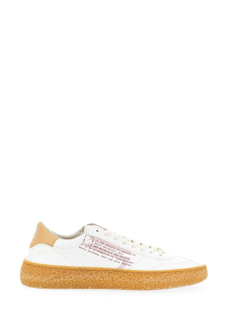 PINK SNEAKER.webp
