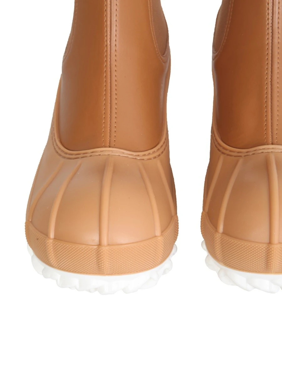 CHELSEA DUCK CITY BOOTS.webp