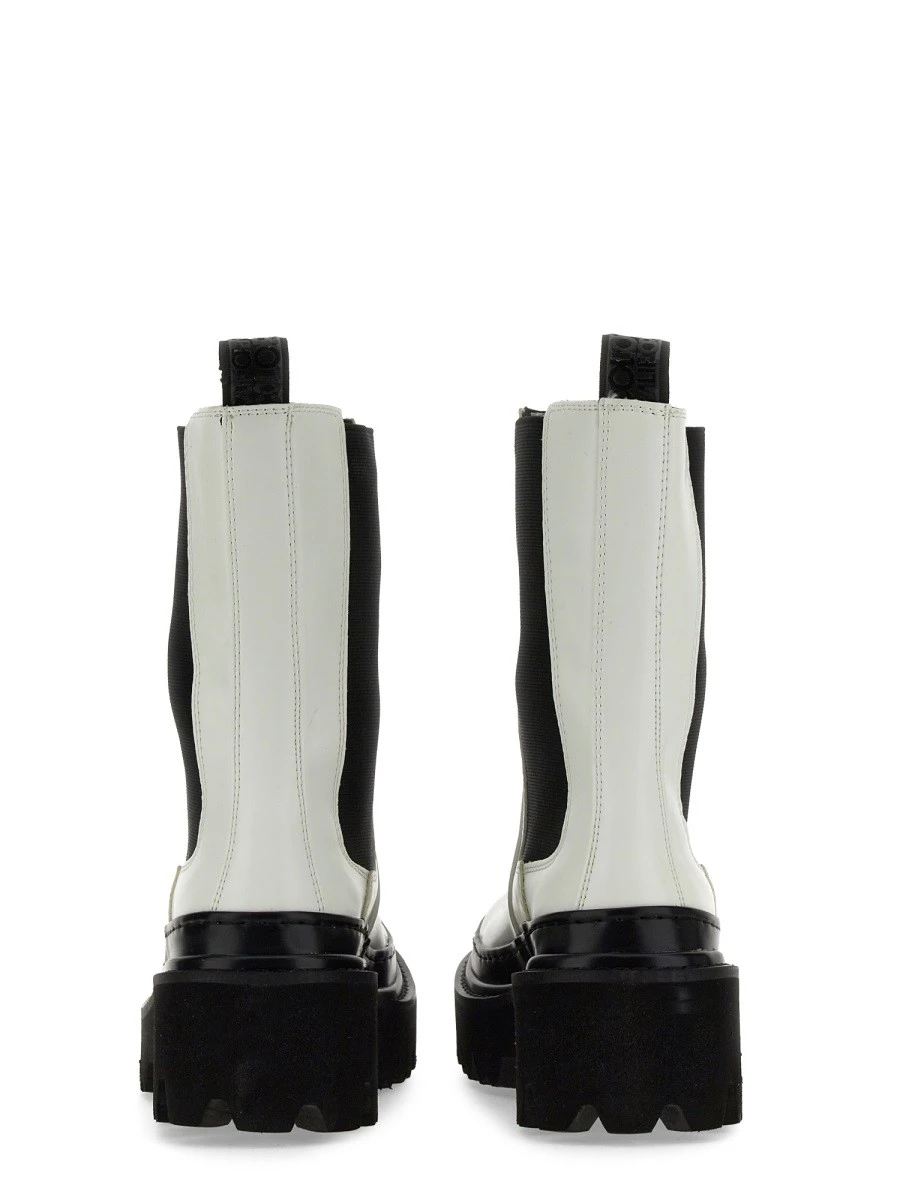 BEATLE BOOT.webp