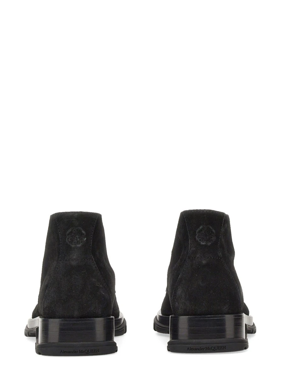 SUEDE BOOT.webp