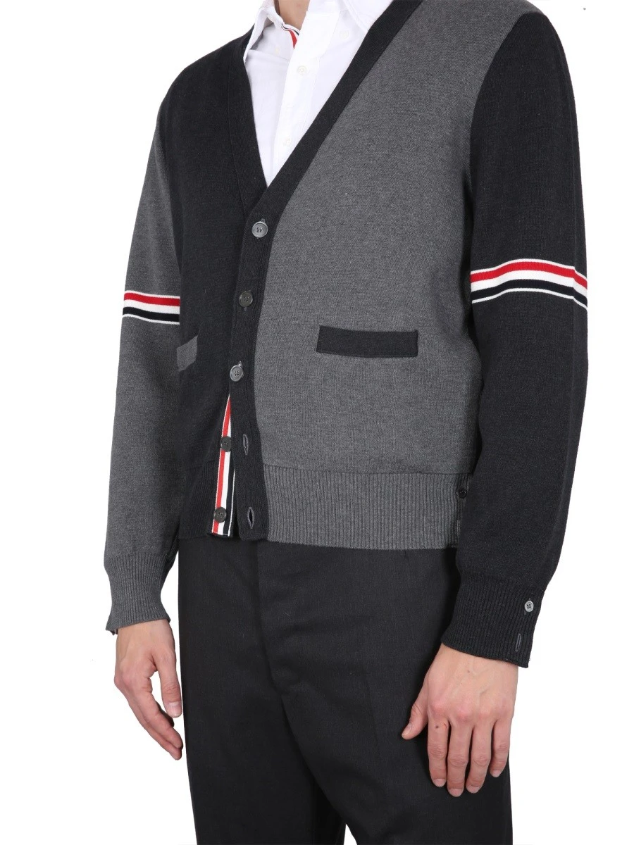 V-NECK CARDIGAN.webp