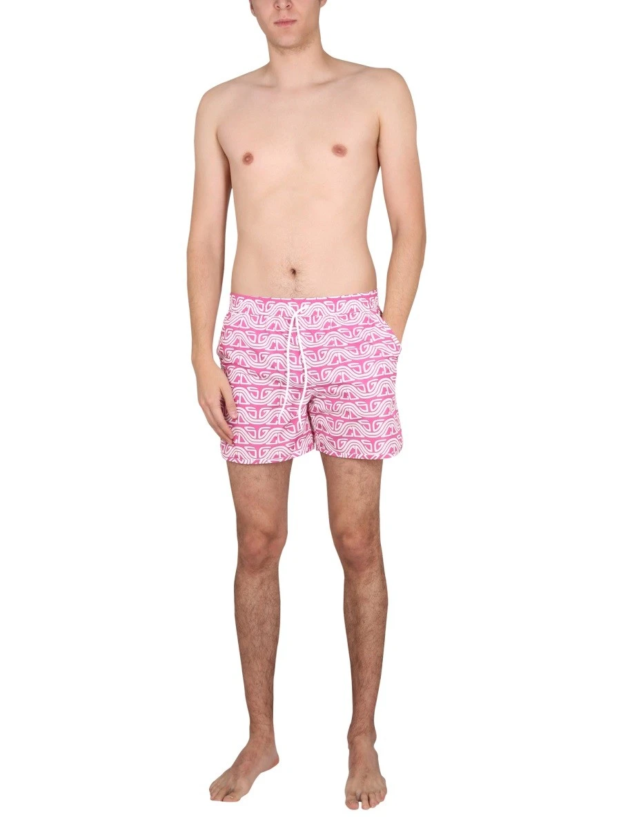 COSTUME WITH WAVED PRINT.webp