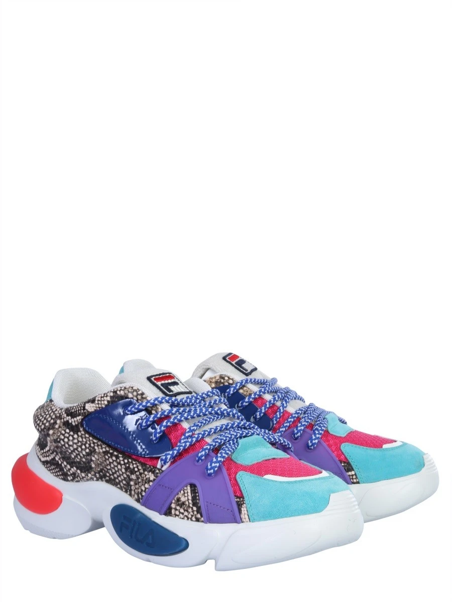 LOGO SNEAKERS.webp