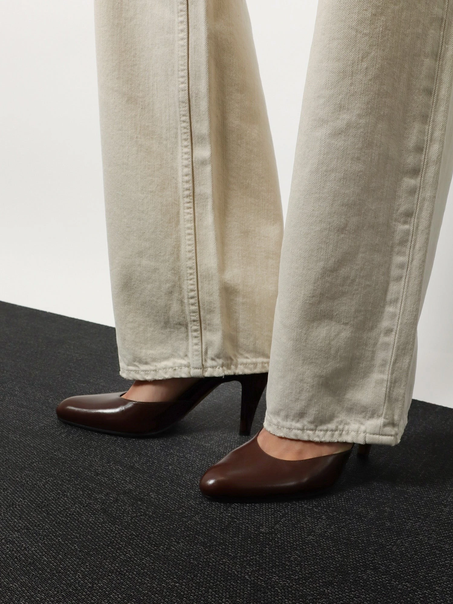 D'Orsay Ornella leather pumps.webp