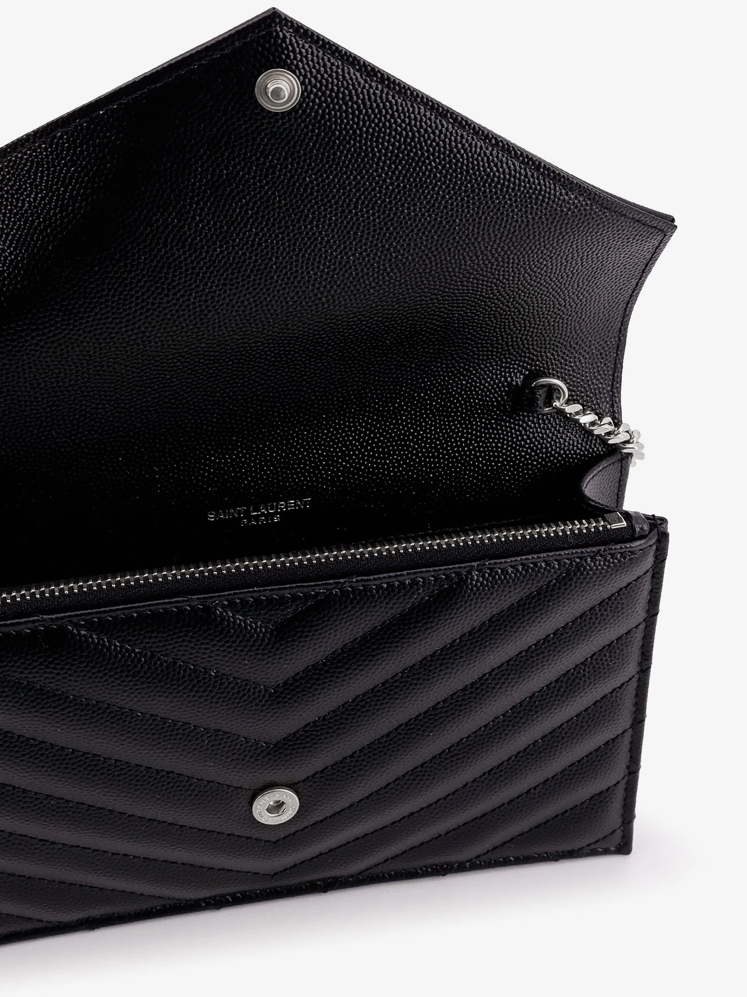 Envelope leather wallet crossbody bag with chain shoulder strap.webp