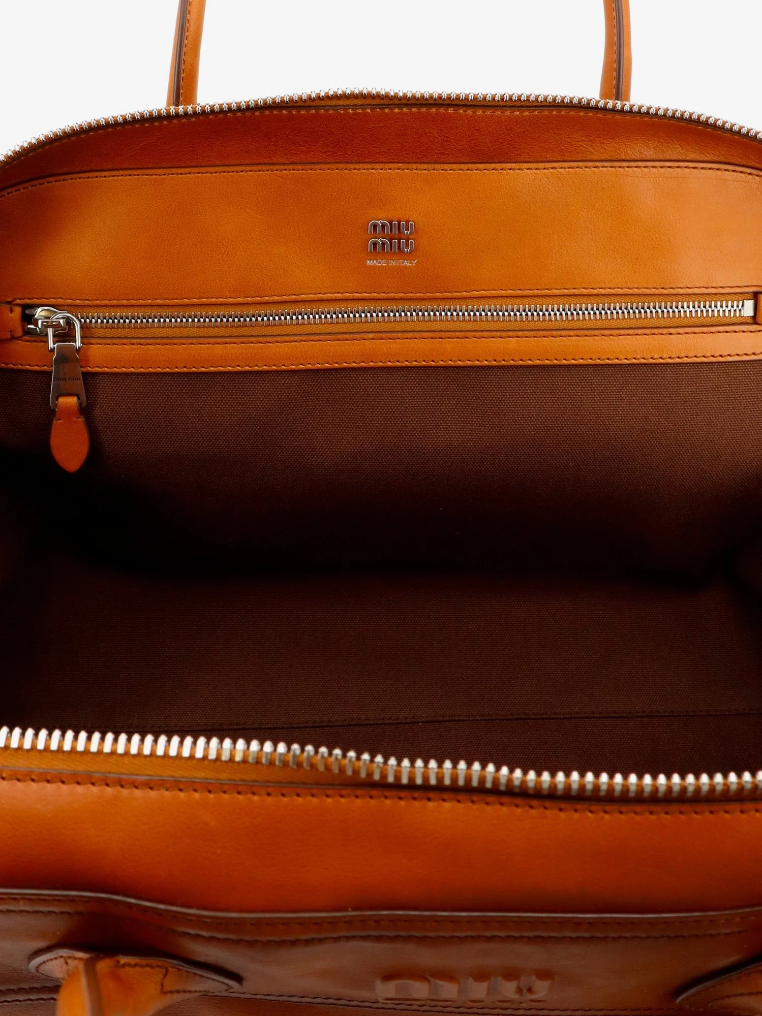 Vivant leather handbag.webp