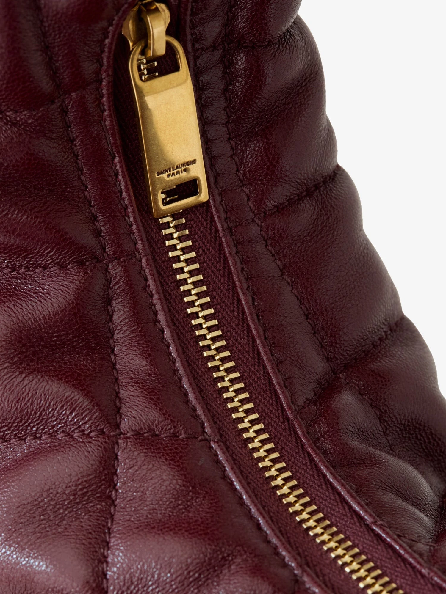 Icarino leather handbag.webp