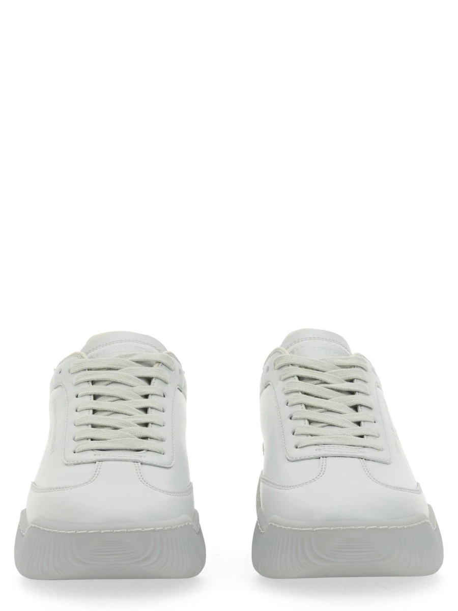 SNEAKER LOOP.webp