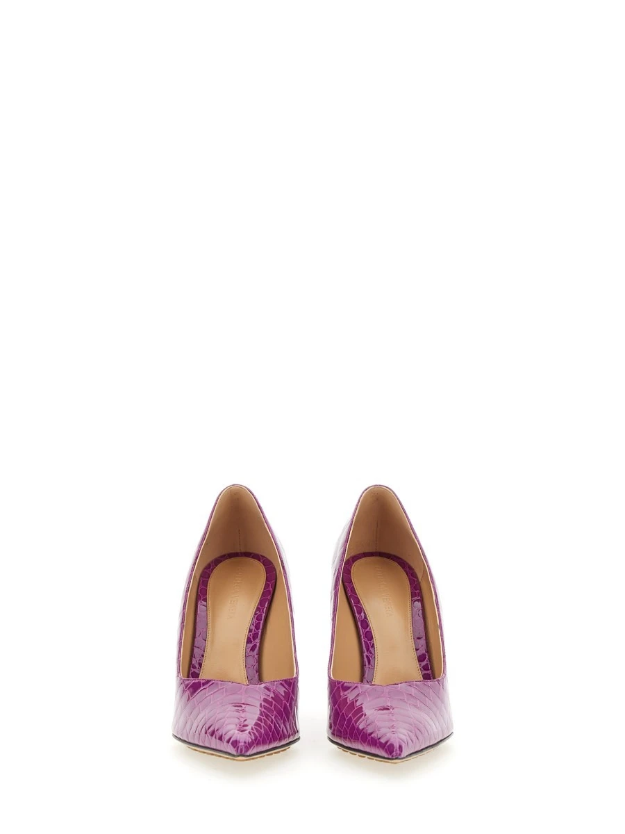 POINTED DECOLLETE.webp