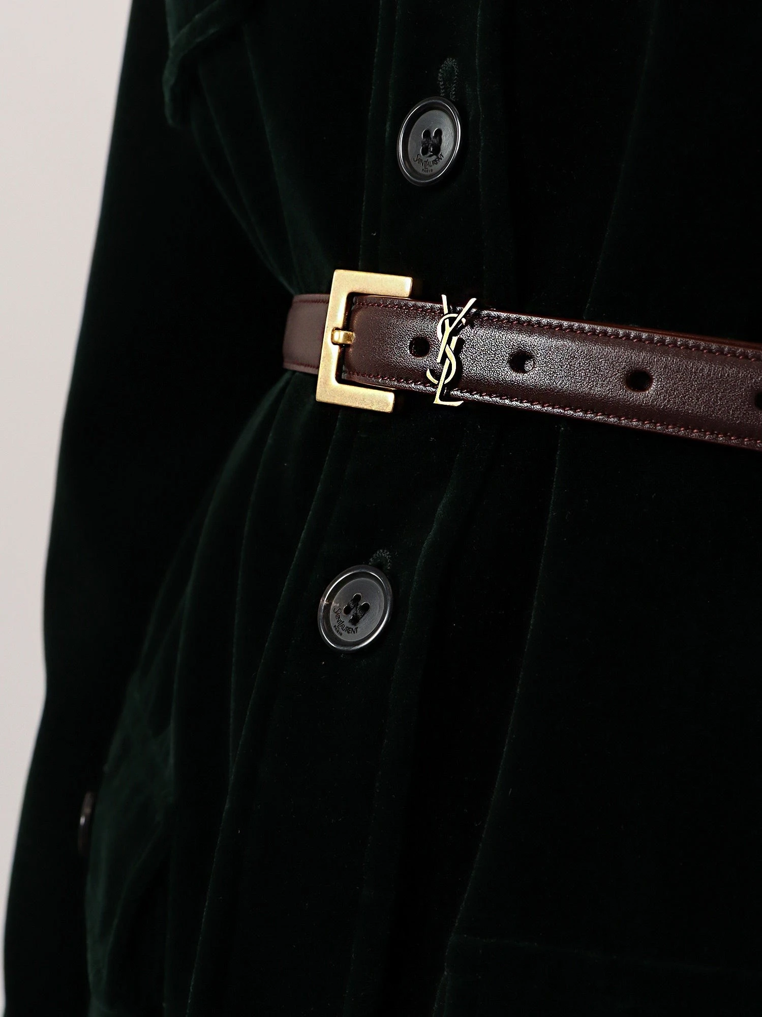 Leather belt.webp